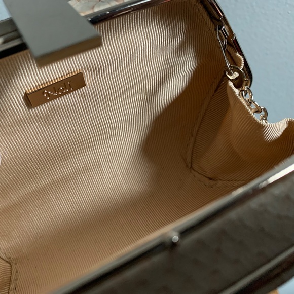 Nali Snake Skin Hexagonal Purse - Picture 3 of 5